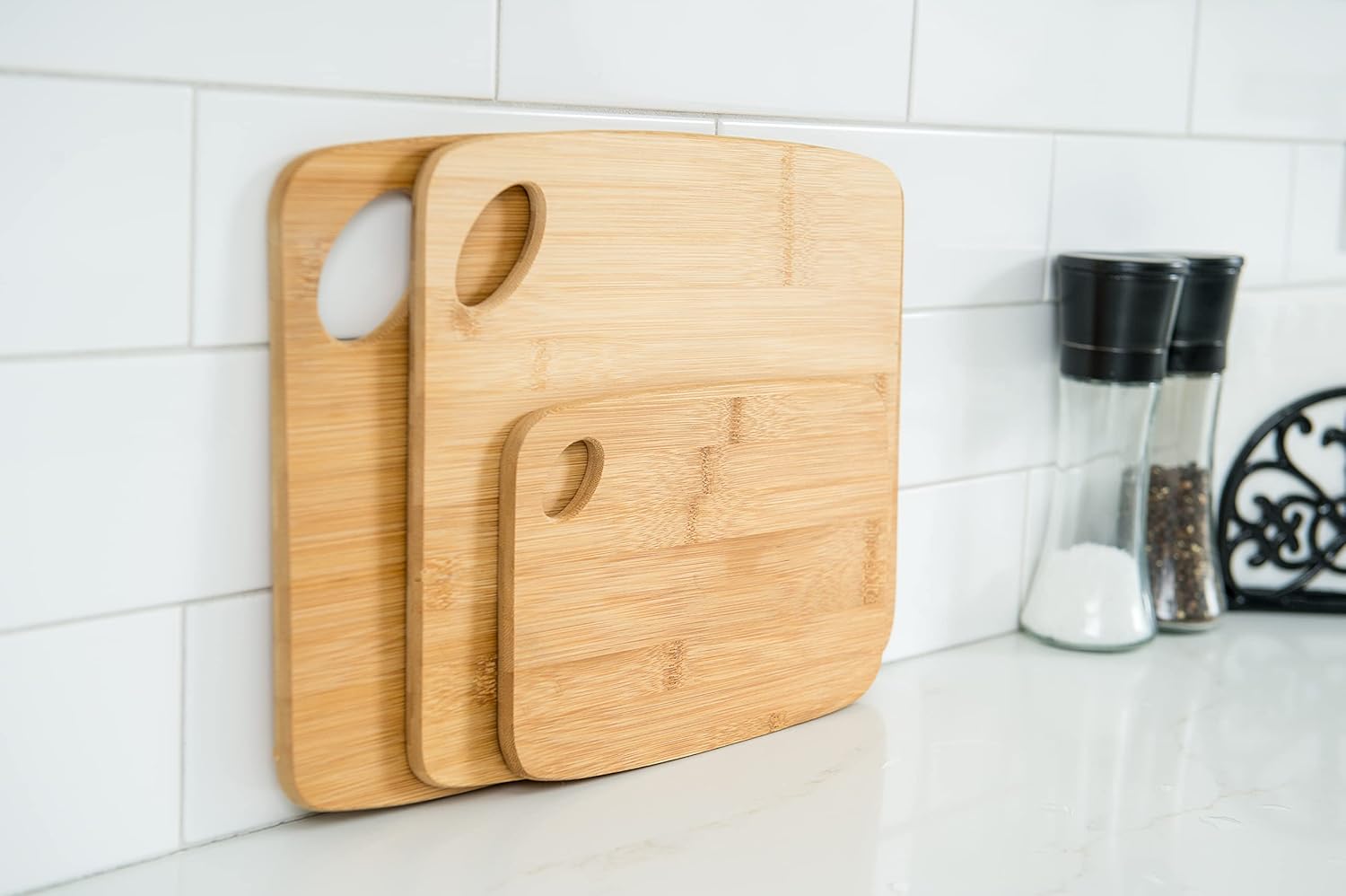 Lipper International 839 Bamboo Wood Thin Cutting Board with Oval Hole in Corner, Assorted Sizes, Set of 3 - Image 6